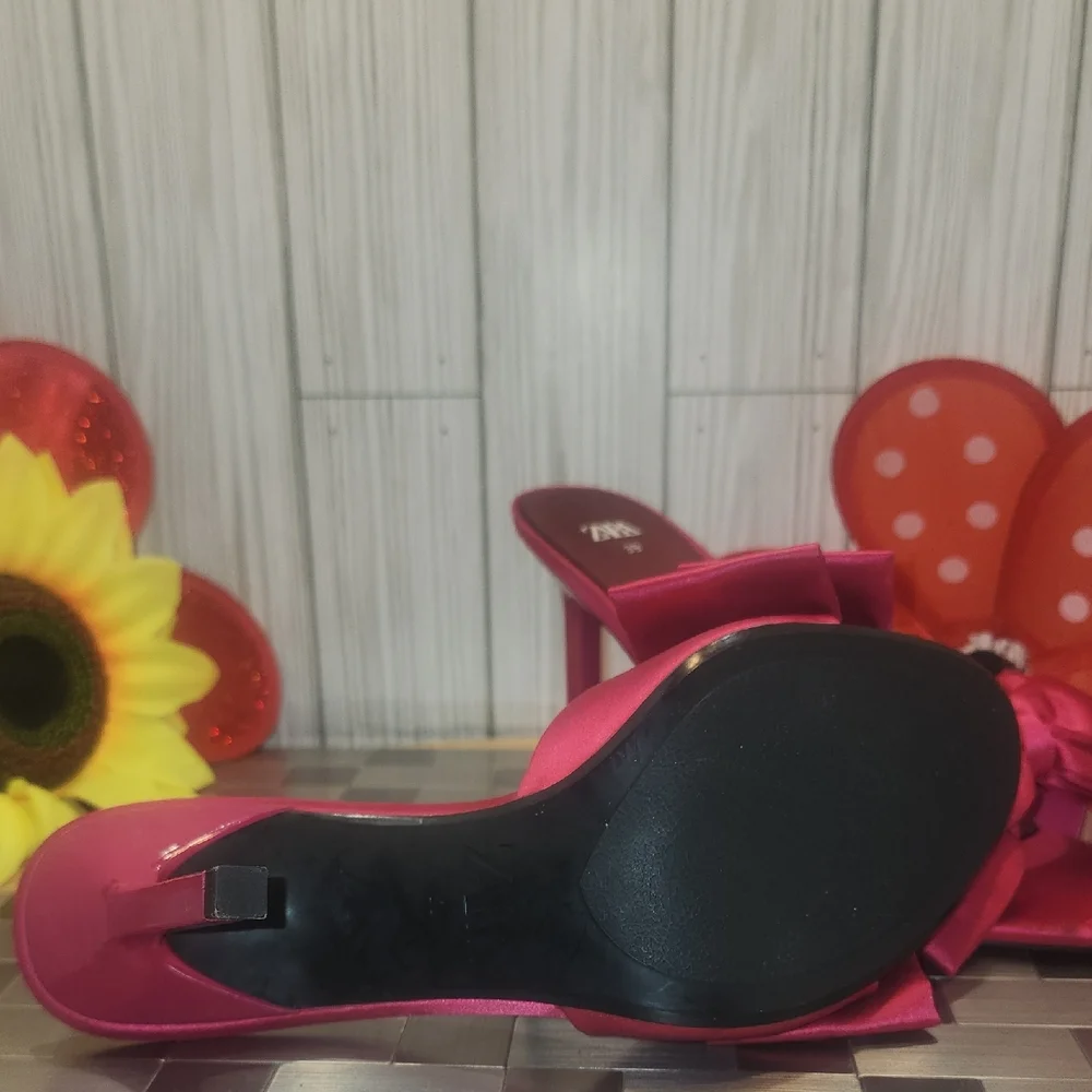Zara Red Bow Sandals‎